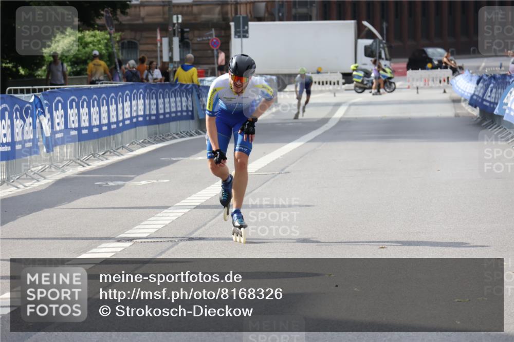 29.06.2025 - hella hamburg halbmarathon Strokosch-Dieckow http://msf.ph/oto/8168326 29.06.2025 09:06:56 Ziel 20471, 20479 meine-sportfotos.de