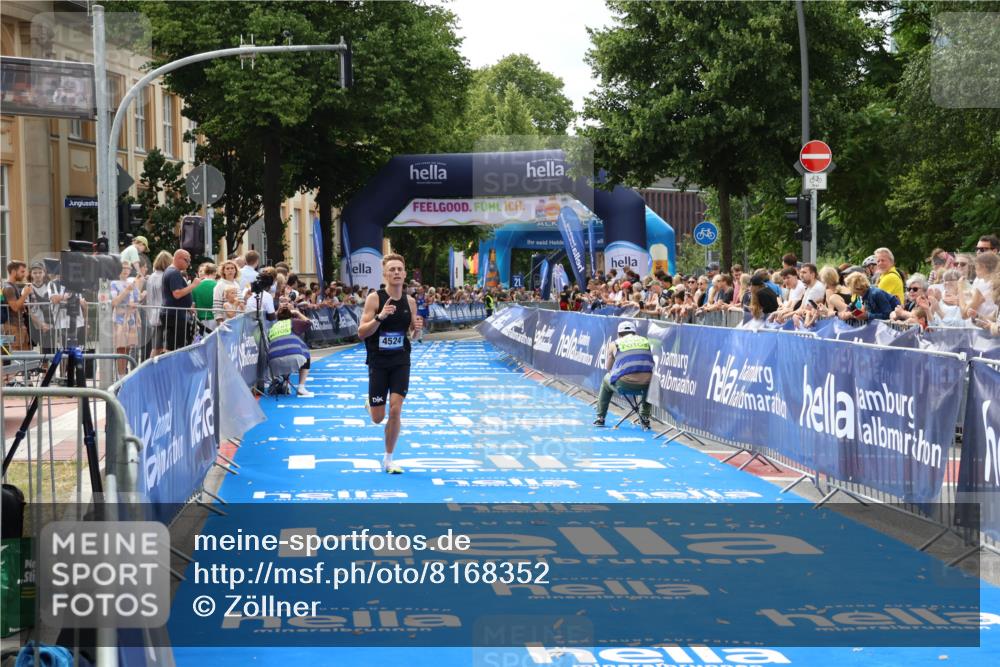 29.06.2025 - hella hamburg halbmarathon Zöllner http://msf.ph/oto/8168352 29.06.2025 10:19:52 Ziel 4524 meine-sportfotos.de
