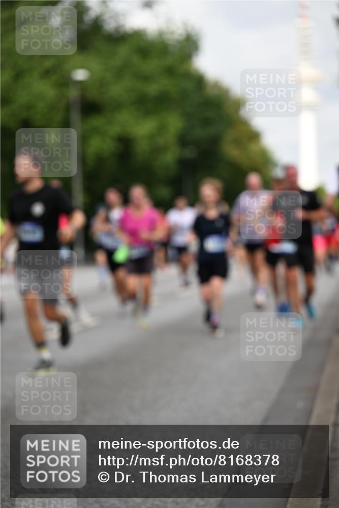 29.06.2025 - hella hamburg halbmarathon Dr. Thomas Lammeyer http://msf.ph/oto/8168378 29.06.2025 10:09:31 Kennedybrücke 1213, 1863, 2298, 3071, 3578, 4014, 4220, 4394, 4782, 4868, 5073, 5869, 6059, 7826, 8316, 8727, 8999, 9007, 9019, 9075, 9165, 9361, 9559, 9680, 9736, 9737, 10694 meine-sportfotos.de