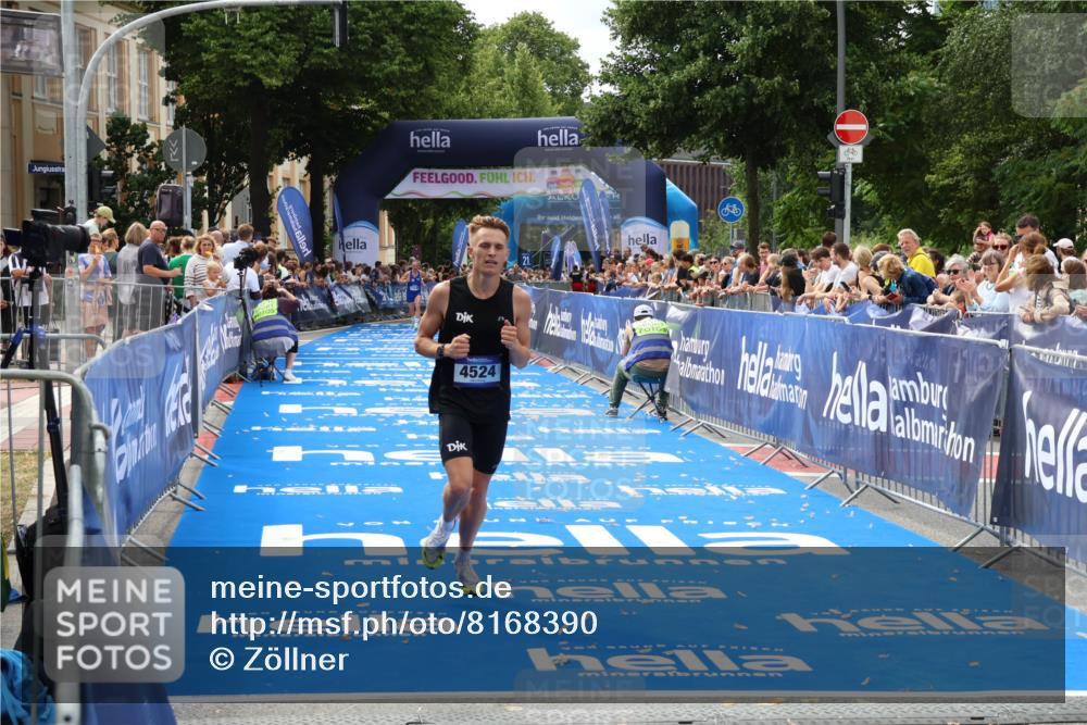 29.06.2025 - hella hamburg halbmarathon Zöllner http://msf.ph/oto/8168390 29.06.2025 10:19:54 Ziel 4524, 14188 meine-sportfotos.de