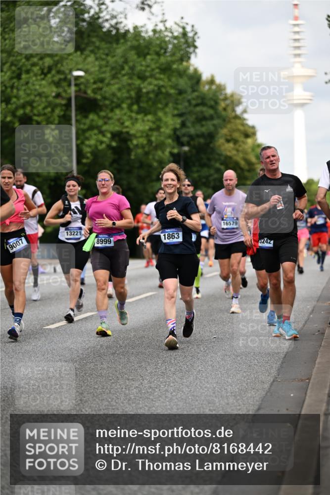 29.06.2025 - hella hamburg halbmarathon Dr. Thomas Lammeyer http://msf.ph/oto/8168442 29.06.2025 10:09:32 Kennedybrücke 1213, 1863, 2298, 3071, 3578, 4014, 4220, 4782, 4868, 5073, 5869, 6059, 7826, 8316, 8727, 8999, 9007, 9019, 9075, 9165, 9361, 9559, 9680, 9736, 9737, 9738, 10694 meine-sportfotos.de