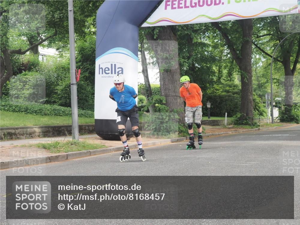 29.06.2025 - hella hamburg halbmarathon KatJ http://msf.ph/oto/8168457 29.06.2025 09:17:03 Zwischen KM18-KM19  meine-sportfotos.de