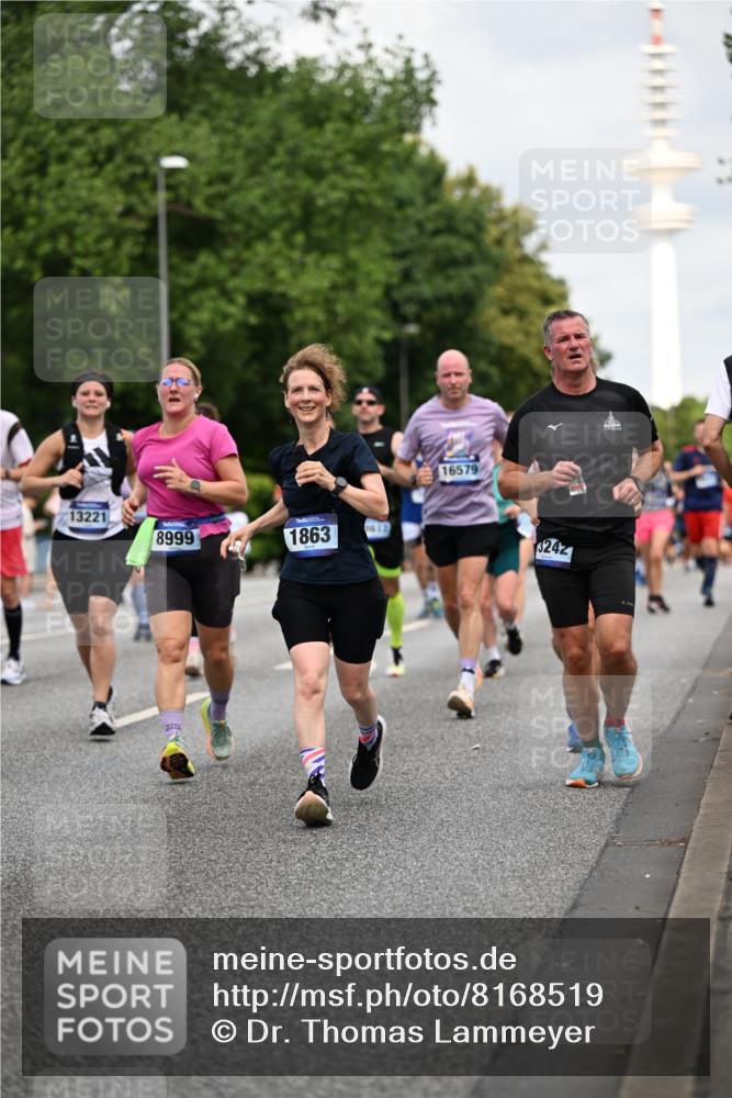 29.06.2025 - hella hamburg halbmarathon Dr. Thomas Lammeyer http://msf.ph/oto/8168519 29.06.2025 10:09:33 Kennedybrücke 1213, 1863, 2298, 3071, 3578, 4014, 4220, 4782, 4868, 5073, 5869, 6059, 7138, 7826, 8316, 8727, 8999, 9007, 9019, 9075, 9165, 9361, 9559, 9680, 9736, 9737, 9738, 10694 meine-sportfotos.de