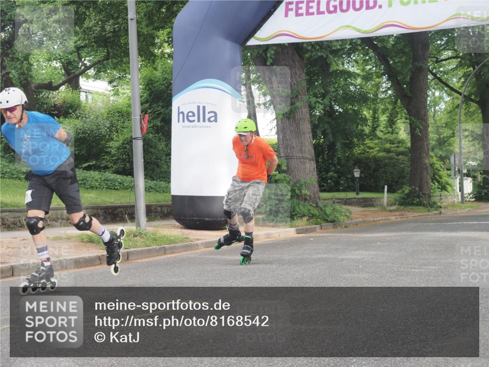 29.06.2025 - hella hamburg halbmarathon KatJ http://msf.ph/oto/8168542 29.06.2025 09:17:03 Zwischen KM18-KM19  meine-sportfotos.de