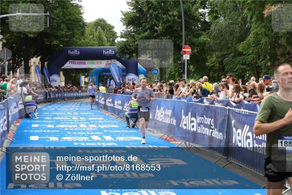 29.06.2025 - hella hamburg halbmarathon Zöllner http://msf.ph/oto/8168553 29.06.2025 10:20:06 Ziel 9255, 11829, 18848 meine-sportfotos.de