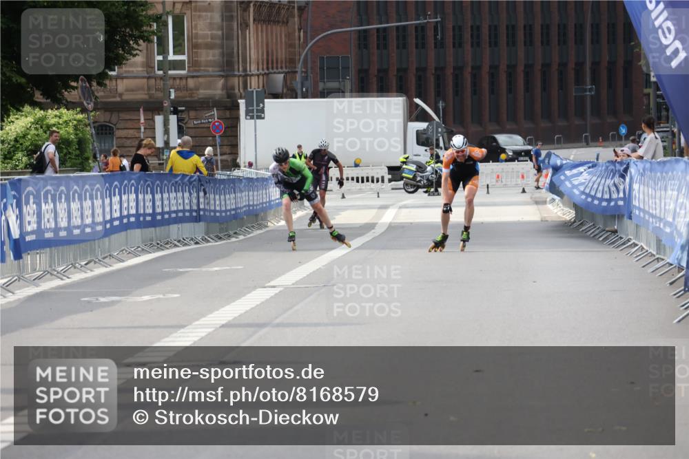 29.06.2025 - hella hamburg halbmarathon Strokosch-Dieckow http://msf.ph/oto/8168579 29.06.2025 09:07:17 Ziel 20415, 20477, 20544 meine-sportfotos.de