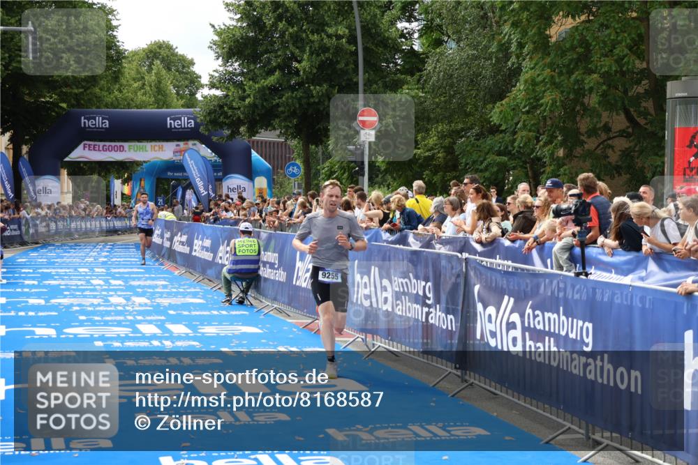 29.06.2025 - hella hamburg halbmarathon Zöllner http://msf.ph/oto/8168587 29.06.2025 10:20:07 Ziel 9255, 11829 meine-sportfotos.de