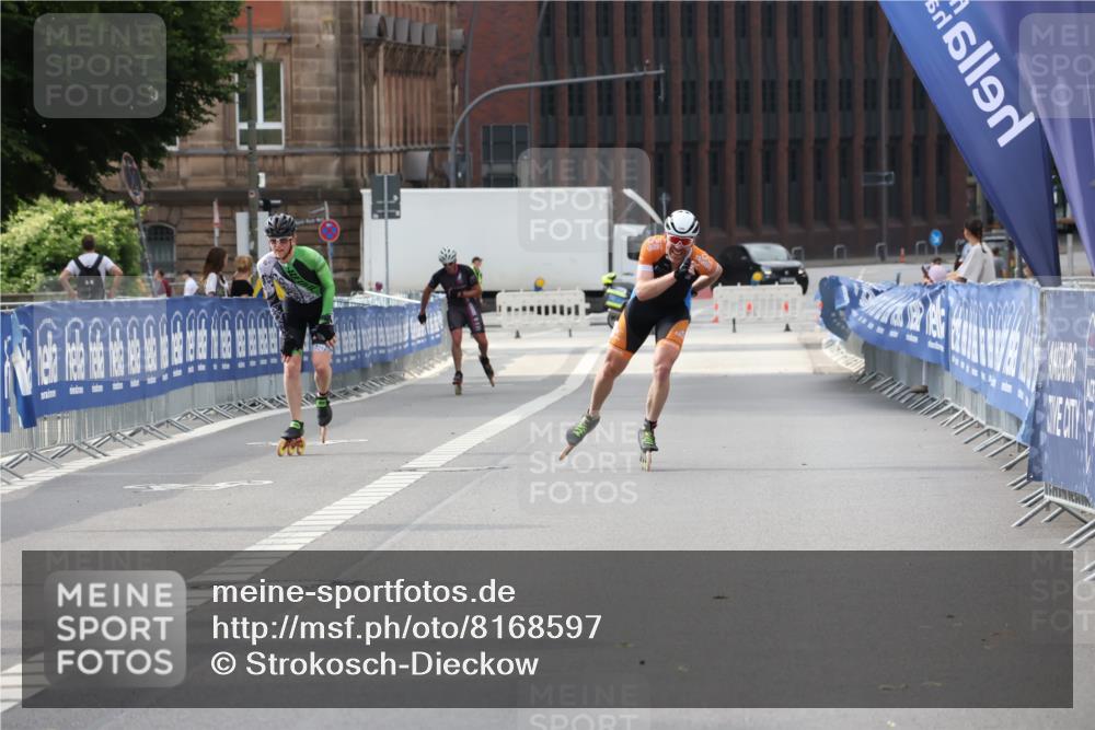 29.06.2025 - hella hamburg halbmarathon Strokosch-Dieckow http://msf.ph/oto/8168597 29.06.2025 09:07:19 Ziel 20415, 20477, 20544 meine-sportfotos.de