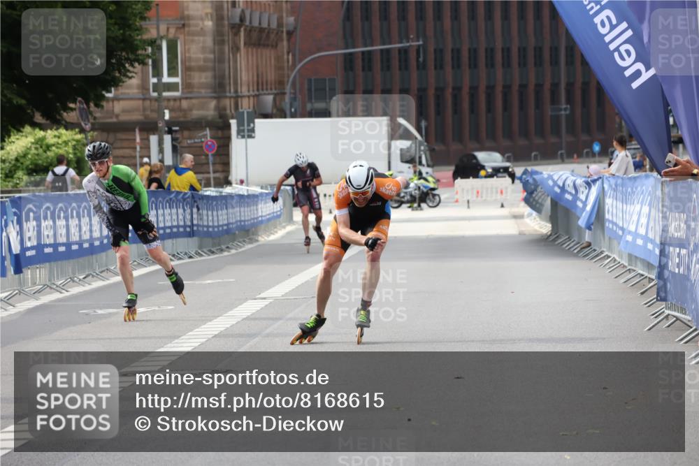 29.06.2025 - hella hamburg halbmarathon Strokosch-Dieckow http://msf.ph/oto/8168615 29.06.2025 09:07:20 Ziel 20415, 20477, 20544 meine-sportfotos.de
