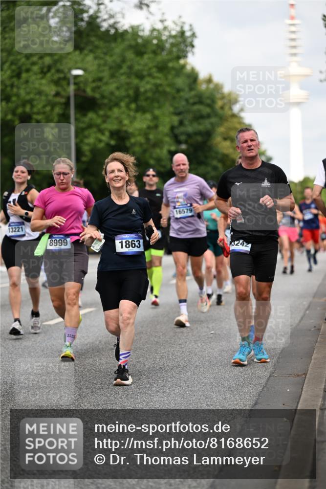 29.06.2025 - hella hamburg halbmarathon Dr. Thomas Lammeyer http://msf.ph/oto/8168652 29.06.2025 10:09:33 Kennedybrücke 1213, 1863, 2298, 3071, 3578, 4014, 4220, 4782, 4868, 5073, 5869, 6059, 7138, 7826, 8316, 8727, 8999, 9007, 9019, 9075, 9165, 9361, 9559, 9680, 9736, 9737, 9738, 10694 meine-sportfotos.de