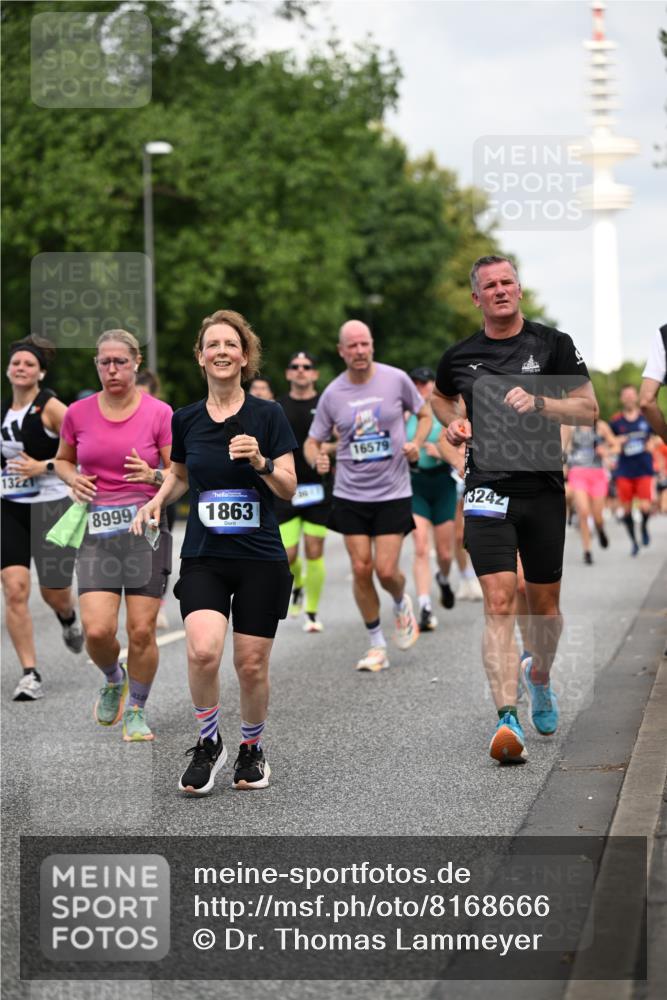 29.06.2025 - hella hamburg halbmarathon Dr. Thomas Lammeyer http://msf.ph/oto/8168666 29.06.2025 10:09:34 Kennedybrücke 1213, 1863, 2298, 3071, 3578, 4014, 4220, 4782, 4868, 5073, 5869, 6059, 7138, 7826, 8316, 8727, 8999, 9007, 9019, 9075, 9165, 9361, 9559, 9680, 9736, 9737, 9738, 10694 meine-sportfotos.de