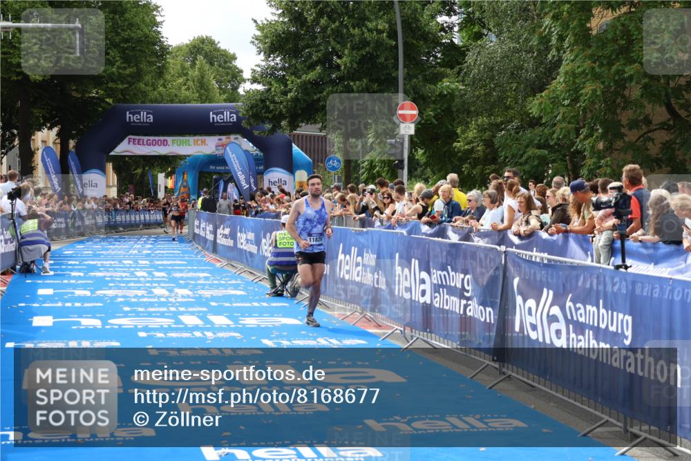 29.06.2025 - hella hamburg halbmarathon Zöllner http://msf.ph/oto/8168677 29.06.2025 10:20:11 Ziel 11829 meine-sportfotos.de