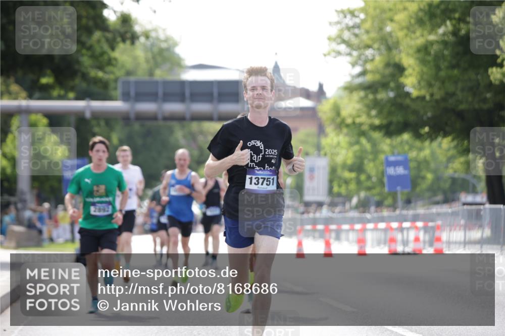 29.06.2025 - hella hamburg halbmarathon Jannik Wohlers http://msf.ph/oto/8168686 29.06.2025 09:41:23 Lombardsbrücke 1241, 2892, 4128, 4571, 7142, 10780, 11194, 12067, 12641, 13440, 13751, 13780, 14107, 16169, 16361, 16484, 18897 meine-sportfotos.de