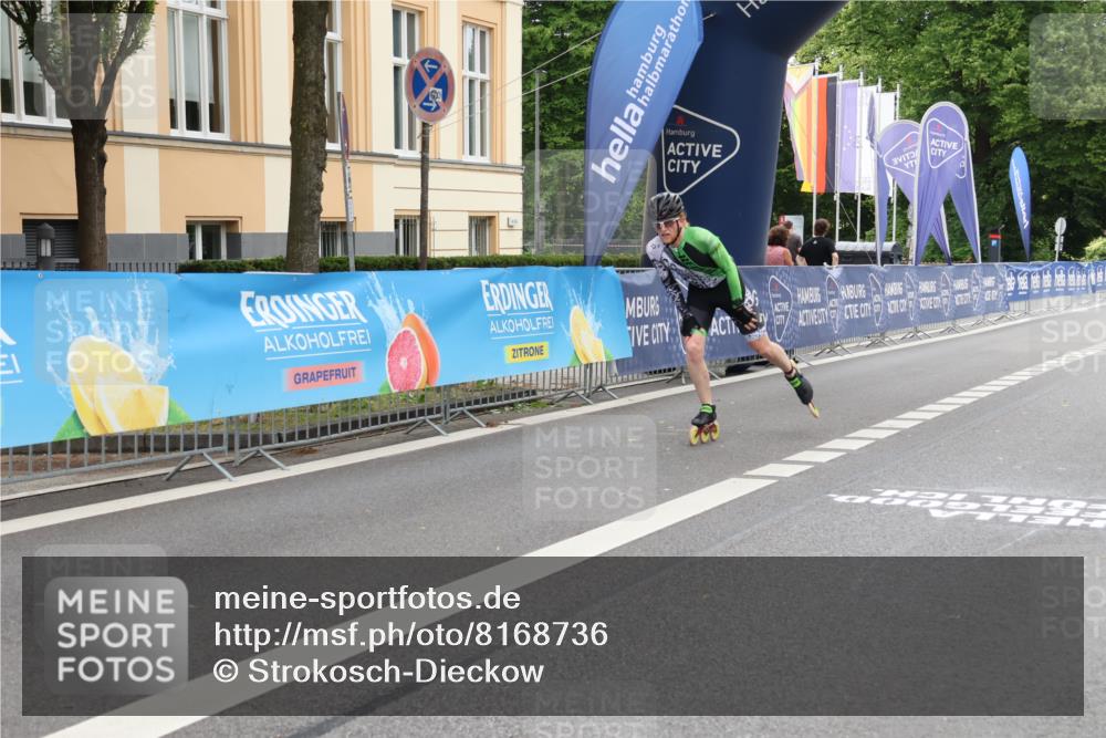 29.06.2025 - hella hamburg halbmarathon Strokosch-Dieckow http://msf.ph/oto/8168736 29.06.2025 09:07:25 Ziel 20477, 20544 meine-sportfotos.de