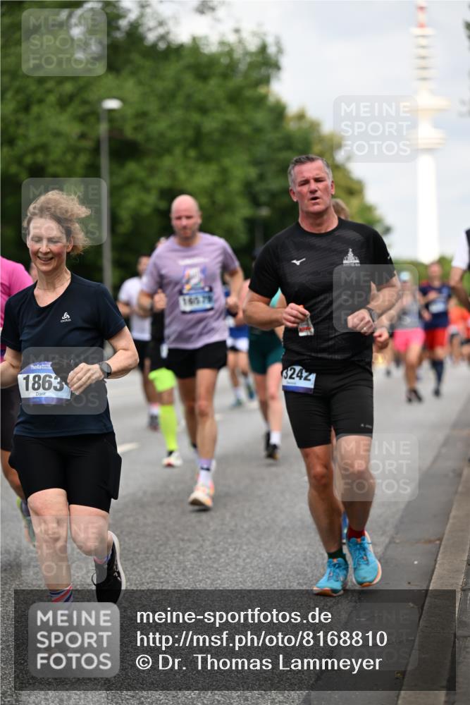 29.06.2025 - hella hamburg halbmarathon Dr. Thomas Lammeyer http://msf.ph/oto/8168810 29.06.2025 10:09:34 Kennedybrücke 1213, 1863, 2298, 3071, 3578, 4014, 4220, 4782, 4868, 5073, 5869, 6059, 7138, 7826, 8316, 8727, 8999, 9007, 9019, 9075, 9165, 9361, 9559, 9680, 9736, 9737, 9738, 10694 meine-sportfotos.de