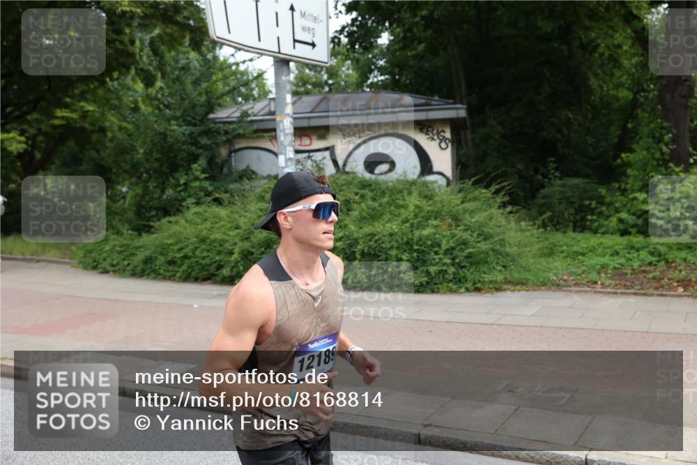 29.06.2025 - hella hamburg halbmarathon Yannick Fuchs http://msf.ph/oto/8168814 29.06.2025 10:23:30 20KM 1953, 2604, 3075, 3968, 7389, 10222, 12189, 12529, 14140, 15655, 15883, 17374, 17488 meine-sportfotos.de