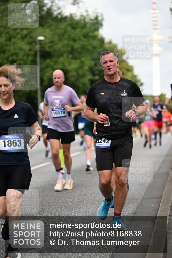 29.06.2025 - hella hamburg halbmarathon Dr. Thomas Lammeyer http://msf.ph/oto/8168838 29.06.2025 10:09:35 Kennedybrücke 1213, 1863, 2298, 3578, 4014, 4220, 4782, 4868, 5073, 5869, 6059, 7138, 7826, 8316, 8727, 8999, 9007, 9019, 9075, 9165, 9361, 9559, 9680, 9736, 9737, 9738, 10694 meine-sportfotos.de