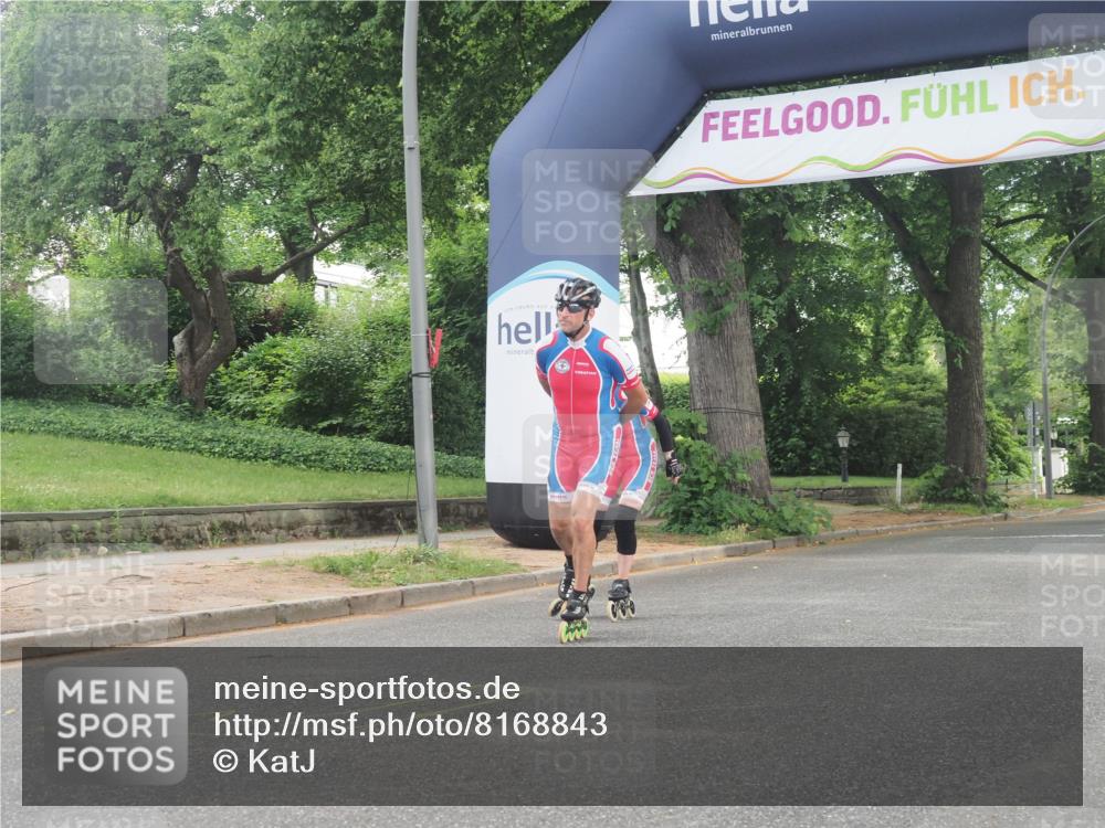 29.06.2025 - hella hamburg halbmarathon KatJ http://msf.ph/oto/8168843 29.06.2025 09:17:16 Zwischen KM18-KM19  meine-sportfotos.de