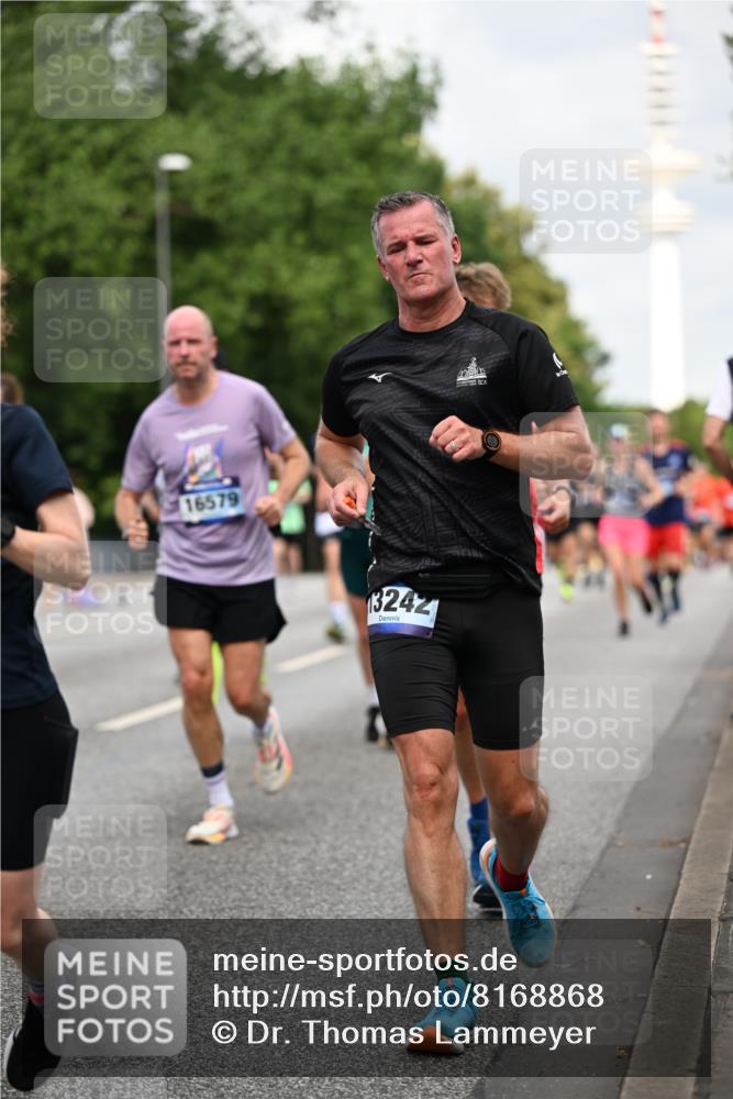 29.06.2025 - hella hamburg halbmarathon Dr. Thomas Lammeyer http://msf.ph/oto/8168868 29.06.2025 10:09:35 Kennedybrücke 1213, 1863, 2298, 3578, 4014, 4220, 4782, 4868, 5073, 5869, 6059, 7138, 7826, 8316, 8727, 8999, 9007, 9019, 9075, 9165, 9361, 9559, 9680, 9736, 9737, 9738, 10694 meine-sportfotos.de