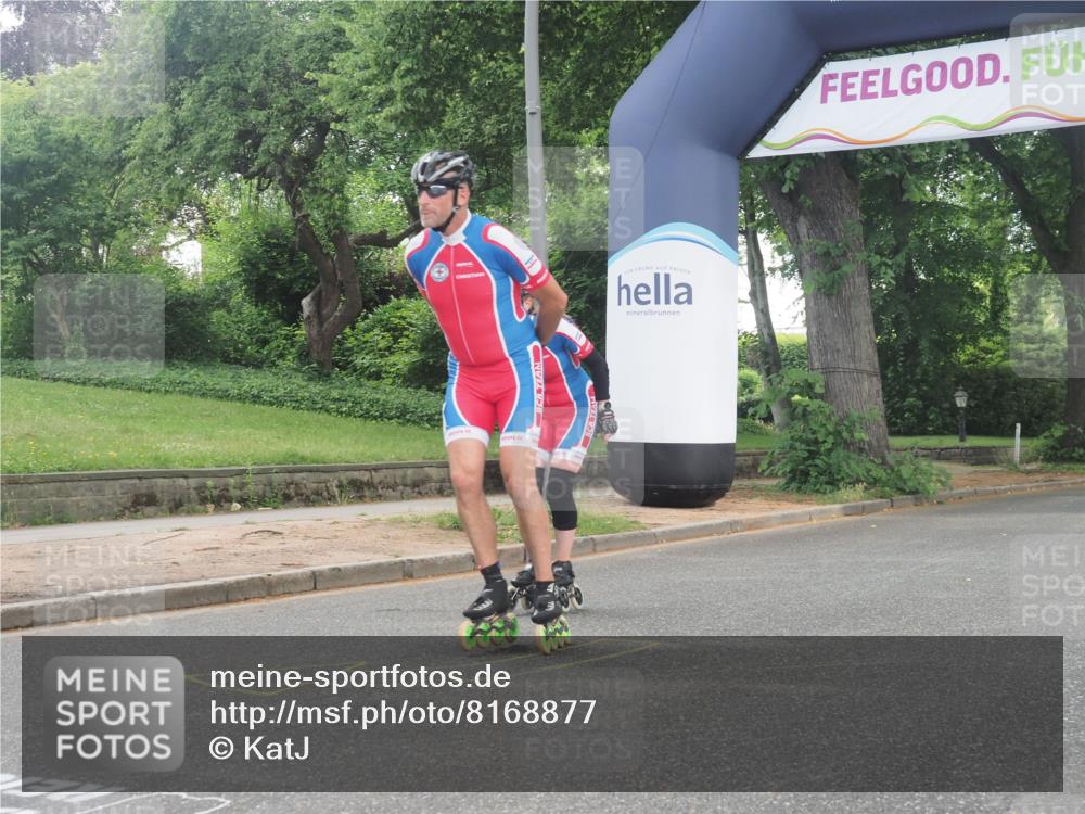 29.06.2025 - hella hamburg halbmarathon KatJ http://msf.ph/oto/8168877 29.06.2025 09:17:16 Zwischen KM18-KM19  meine-sportfotos.de