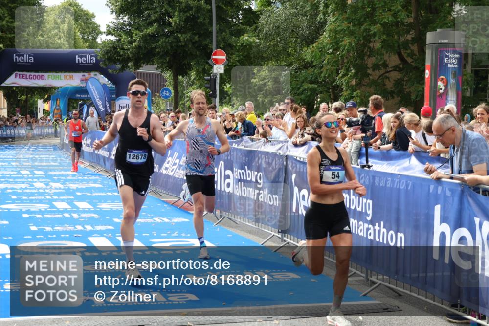 29.06.2025 - hella hamburg halbmarathon Zöllner http://msf.ph/oto/8168891 29.06.2025 10:20:20 Ziel 54, 12678, 14302, 16245 meine-sportfotos.de