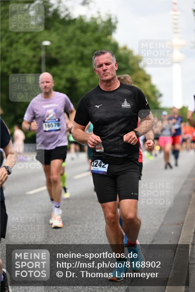 29.06.2025 - hella hamburg halbmarathon Dr. Thomas Lammeyer http://msf.ph/oto/8168902 29.06.2025 10:09:35 Kennedybrücke 1213, 1863, 2298, 3578, 4014, 4220, 4782, 4868, 5073, 5869, 6059, 7138, 7826, 8316, 8727, 8999, 9007, 9019, 9075, 9165, 9361, 9559, 9680, 9736, 9737, 9738, 10694 meine-sportfotos.de