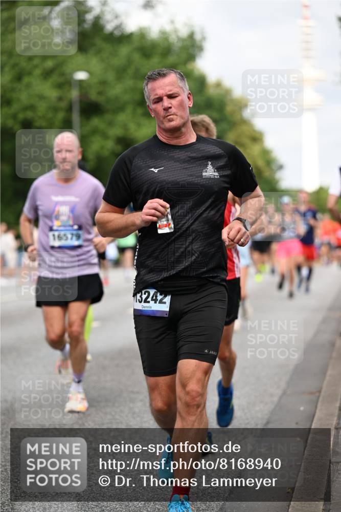 29.06.2025 - hella hamburg halbmarathon Dr. Thomas Lammeyer http://msf.ph/oto/8168940 29.06.2025 10:09:35 Kennedybrücke 1213, 1863, 2298, 3578, 4014, 4220, 4782, 4868, 5073, 5869, 6059, 7138, 7826, 8316, 8727, 8999, 9007, 9019, 9075, 9165, 9361, 9559, 9680, 9736, 9737, 9738, 10694 meine-sportfotos.de