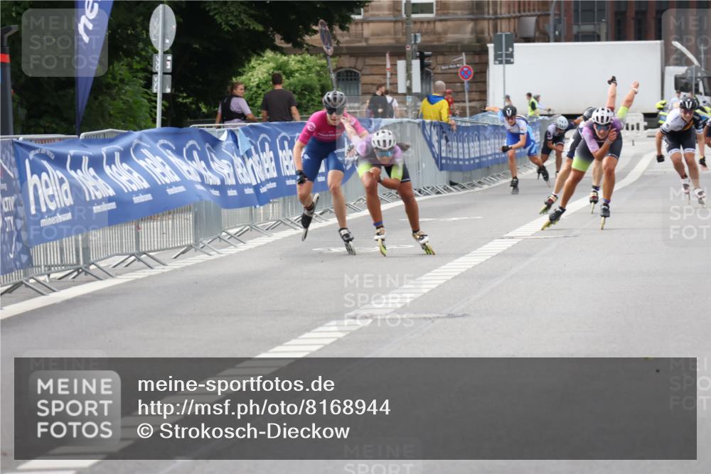 29.06.2025 - hella hamburg halbmarathon Strokosch-Dieckow http://msf.ph/oto/8168944 29.06.2025 09:07:56 Ziel 20261, 20348, 20419, 20437, 20438, 20442, 20515, 20516, 20529 meine-sportfotos.de
