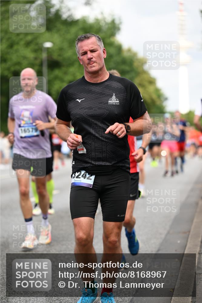 29.06.2025 - hella hamburg halbmarathon Dr. Thomas Lammeyer http://msf.ph/oto/8168967 29.06.2025 10:09:36 Kennedybrücke 1213, 1863, 2298, 3578, 4014, 4220, 4782, 4868, 5073, 5869, 6059, 7138, 7826, 8316, 8727, 8999, 9007, 9019, 9075, 9165, 9339, 9361, 9559, 9680, 9736, 9737, 9738, 10694 meine-sportfotos.de