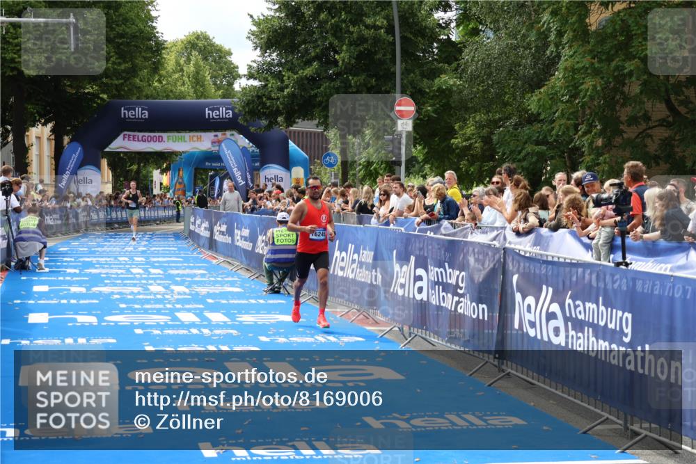 29.06.2025 - hella hamburg halbmarathon Zöllner http://msf.ph/oto/8169006 29.06.2025 10:20:23 Ziel 12373, 16245 meine-sportfotos.de