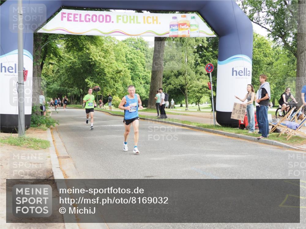 29.06.2025 - hella hamburg halbmarathon MichiJ http://msf.ph/oto/8169032 29.06.2025 10:14:46 Zwischen KM18-KM19 2892, 14506, 16361, 17752 meine-sportfotos.de