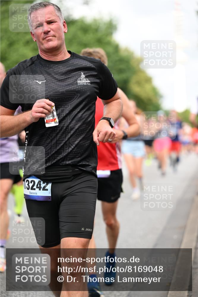 29.06.2025 - hella hamburg halbmarathon Dr. Thomas Lammeyer http://msf.ph/oto/8169048 29.06.2025 10:09:36 Kennedybrücke 1213, 1863, 2298, 3578, 4014, 4220, 4782, 4868, 5073, 5869, 6059, 7138, 7826, 8316, 8727, 8999, 9007, 9019, 9075, 9165, 9339, 9361, 9559, 9680, 9736, 9737, 9738, 10694 meine-sportfotos.de