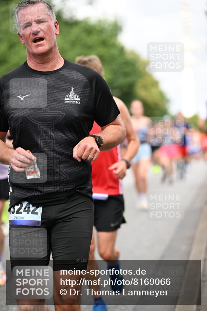 29.06.2025 - hella hamburg halbmarathon Dr. Thomas Lammeyer http://msf.ph/oto/8169066 29.06.2025 10:09:36 Kennedybrücke 1213, 1863, 2298, 3578, 4014, 4220, 4782, 4868, 5073, 5869, 6059, 7138, 7826, 8316, 8727, 8999, 9007, 9019, 9075, 9165, 9339, 9361, 9559, 9680, 9736, 9737, 9738, 10694 meine-sportfotos.de