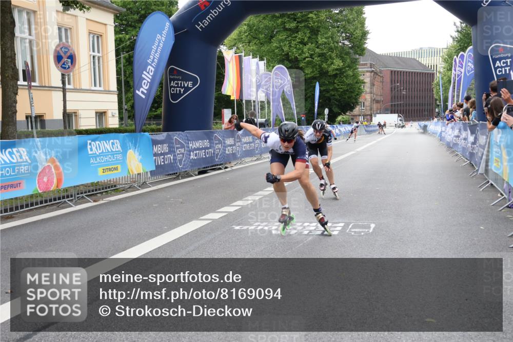 29.06.2025 - hella hamburg halbmarathon Strokosch-Dieckow http://msf.ph/oto/8169094 29.06.2025 09:08:01 Ziel 20261, 20419, 20437, 20442, 20516 meine-sportfotos.de