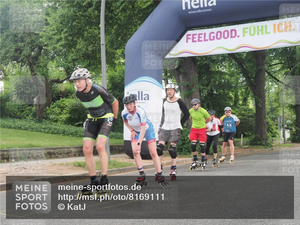29.06.2025 - hella hamburg halbmarathon KatJ http://msf.ph/oto/8169111 29.06.2025 09:17:20 Zwischen KM18-KM19  meine-sportfotos.de