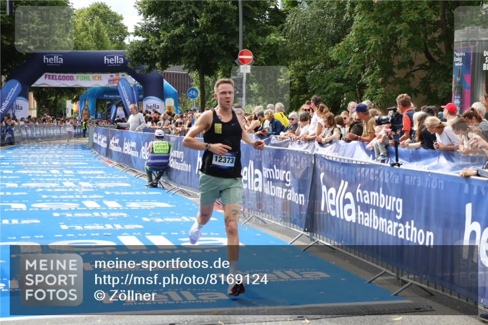 29.06.2025 - hella hamburg halbmarathon Zöllner http://msf.ph/oto/8169124 29.06.2025 10:20:30 Ziel 12373 meine-sportfotos.de
