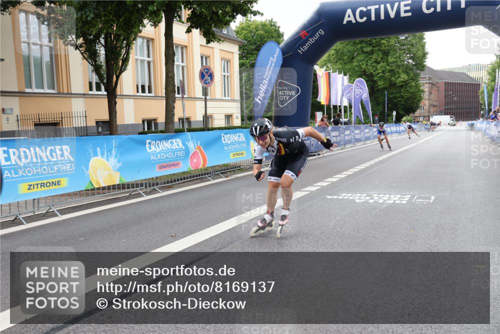 29.06.2025 - hella hamburg halbmarathon Strokosch-Dieckow http://msf.ph/oto/8169137 29.06.2025 09:08:01 Ziel 20261, 20419, 20437, 20442, 20516 meine-sportfotos.de