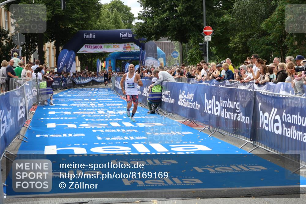 29.06.2025 - hella hamburg halbmarathon Zöllner http://msf.ph/oto/8169169 29.06.2025 10:20:39 Ziel 15526 meine-sportfotos.de