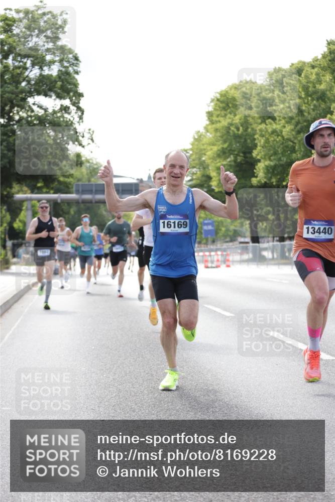 29.06.2025 - hella hamburg halbmarathon Jannik Wohlers http://msf.ph/oto/8169228 29.06.2025 09:41:28 Lombardsbrücke 1241, 2892, 4128, 4571, 6559, 7142, 7862, 10780, 11194, 11965, 12067, 12641, 13440, 13751, 13780, 14019, 14107, 16169, 17752, 18124, 18897 meine-sportfotos.de
