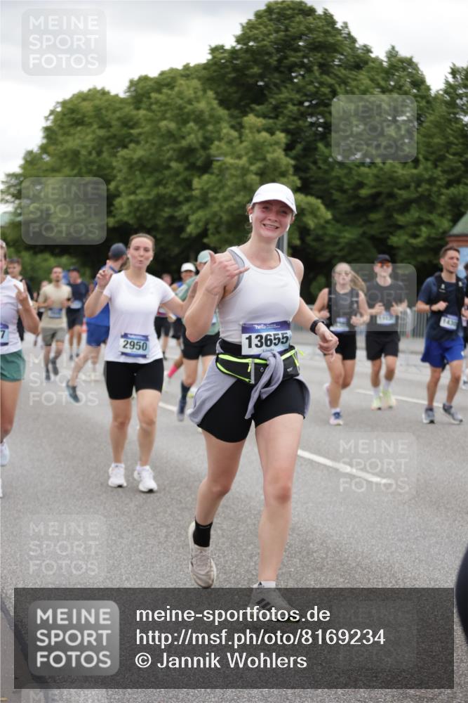 29.06.2025 - hella hamburg halbmarathon Jannik Wohlers http://msf.ph/oto/8169234 29.06.2025 11:06:05 Lombardsbrücke 2950, 2967, 3889, 3911, 3948, 3949, 4003, 4163, 4343, 4957, 5175, 7573, 9713, 9863, 10361, 10363, 11189, 11526, 11941, 12358, 12387, 12689, 12728, 12730, 13169, 13219, 13304, 13641, 13655, 13762, 14308, 14309, 14427, 14539, 14974, 14976, 15131, 15132, 15279, 15718, 15811, 16216, 16853, 17565, 17947, 18448 meine-sportfotos.de