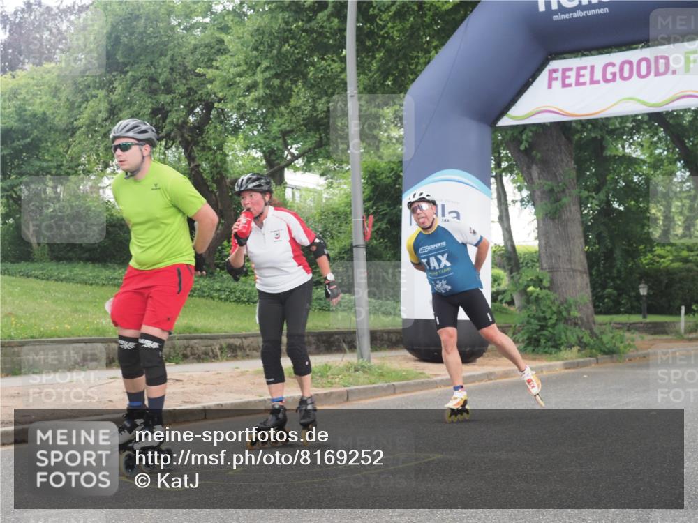 29.06.2025 - hella hamburg halbmarathon KatJ http://msf.ph/oto/8169252 29.06.2025 09:17:21 Zwischen KM18-KM19  meine-sportfotos.de