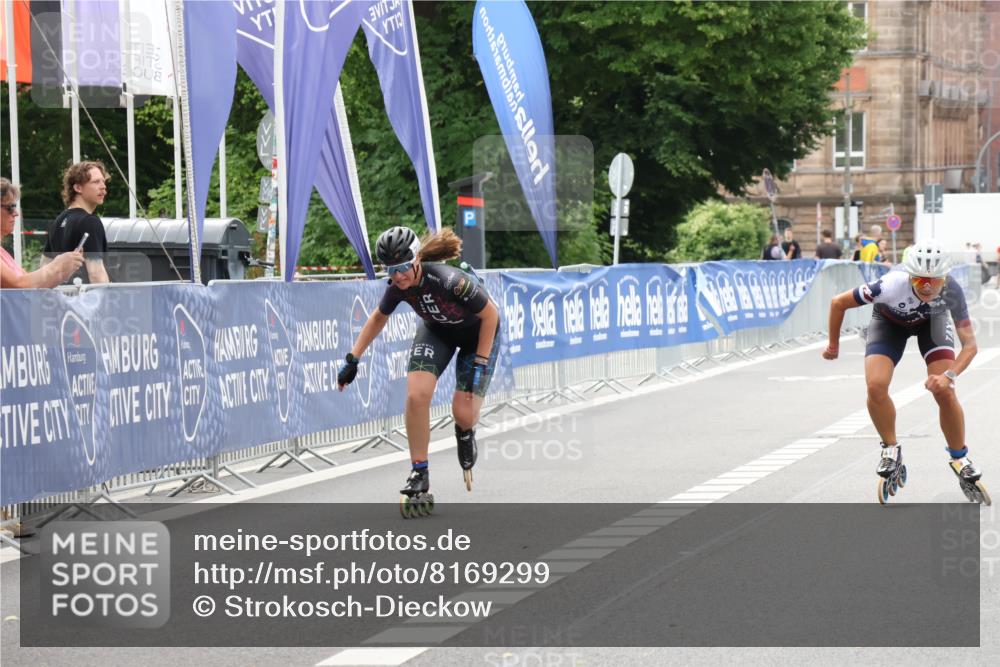 29.06.2025 - hella hamburg halbmarathon Strokosch-Dieckow http://msf.ph/oto/8169299 29.06.2025 09:08:07 Ziel 20261, 20442 meine-sportfotos.de
