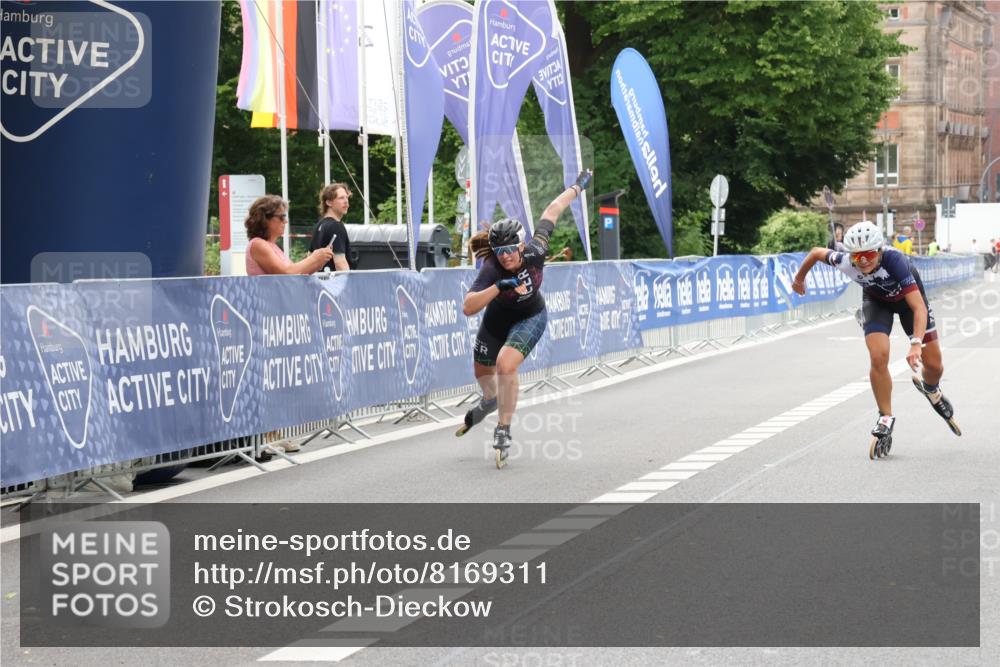 29.06.2025 - hella hamburg halbmarathon Strokosch-Dieckow http://msf.ph/oto/8169311 29.06.2025 09:08:07 Ziel 20261, 20442 meine-sportfotos.de