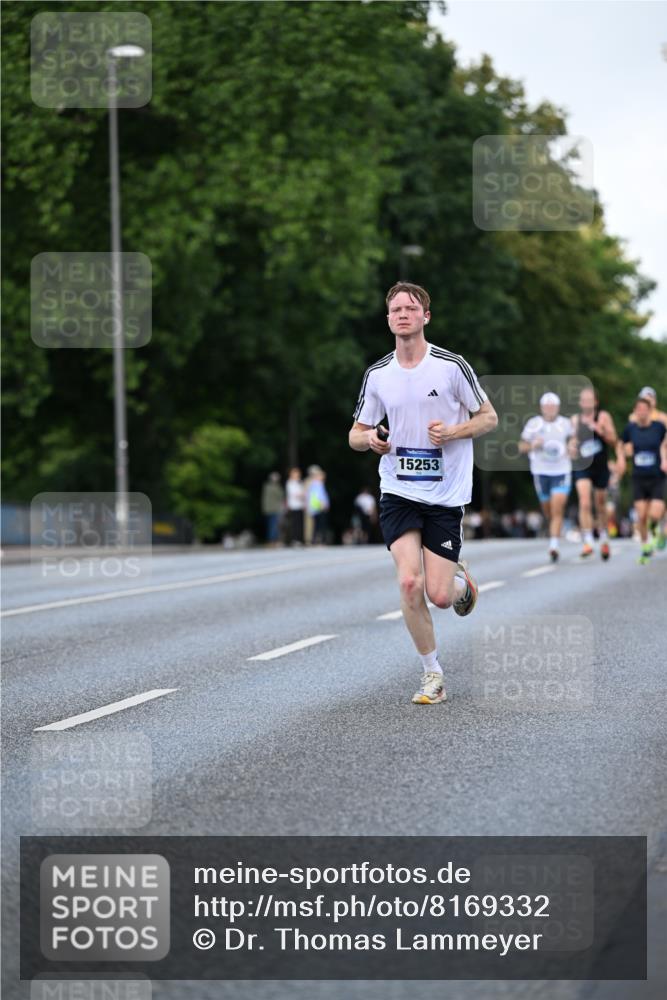 29.06.2025 - hella hamburg halbmarathon Dr. Thomas Lammeyer http://msf.ph/oto/8169332 29.06.2025 09:45:41 Kennedybrücke 5612, 7331, 7855, 9269, 10468, 11078, 11228 meine-sportfotos.de