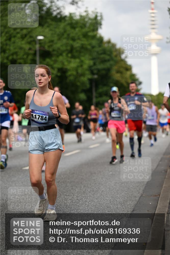 29.06.2025 - hella hamburg halbmarathon Dr. Thomas Lammeyer http://msf.ph/oto/8169336 29.06.2025 10:09:39 Kennedybrücke 1863, 2288, 2298, 3461, 3578, 4014, 4220, 4782, 4868, 5073, 6059, 7138, 8316, 8727, 8999, 9007, 9019, 9075, 9165, 9339, 9361, 9559, 9680, 9736, 9737, 9738, 10694 meine-sportfotos.de
