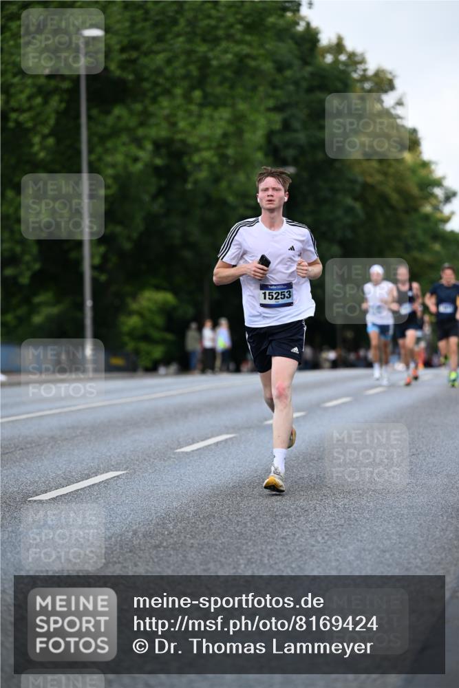 29.06.2025 - hella hamburg halbmarathon Dr. Thomas Lammeyer http://msf.ph/oto/8169424 29.06.2025 09:45:41 Kennedybrücke 5612, 7331, 7855, 9269, 10468, 11078, 11228 meine-sportfotos.de