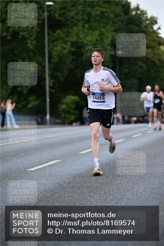 29.06.2025 - hella hamburg halbmarathon Dr. Thomas Lammeyer http://msf.ph/oto/8169574 29.06.2025 09:45:42 Kennedybrücke 5612, 7331, 7855, 9269, 10468, 11078, 11228 meine-sportfotos.de