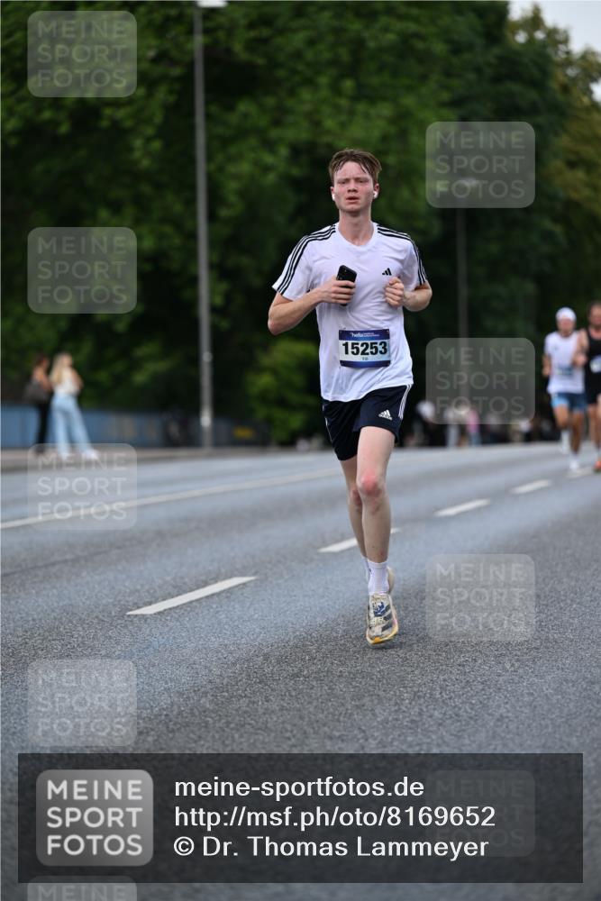 29.06.2025 - hella hamburg halbmarathon Dr. Thomas Lammeyer http://msf.ph/oto/8169652 29.06.2025 09:45:42 Kennedybrücke 5612, 7331, 7855, 9269, 10468, 11078, 11228 meine-sportfotos.de
