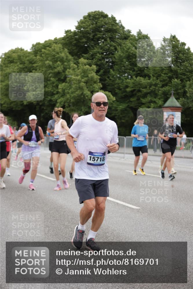 29.06.2025 - hella hamburg halbmarathon Jannik Wohlers http://msf.ph/oto/8169701 29.06.2025 11:06:15 Lombardsbrücke 1489, 2772, 3000, 3110, 3162, 3889, 3911, 3948, 3949, 4163, 4343, 4957, 5043, 5133, 5175, 5200, 6005, 6431, 6432, 6865, 7573, 7590, 8400, 9724, 9863, 9954, 10087, 10347, 10361, 10363, 11330, 11526, 11704, 12387, 12728, 12730, 13219, 13576, 13641, 13762, 14308, 14309, 14427, 14974, 14976, 15131, 15132, 15279, 15718, 16216, 16853, 17285, 18025, 18448, 18621 meine-sportfotos.de