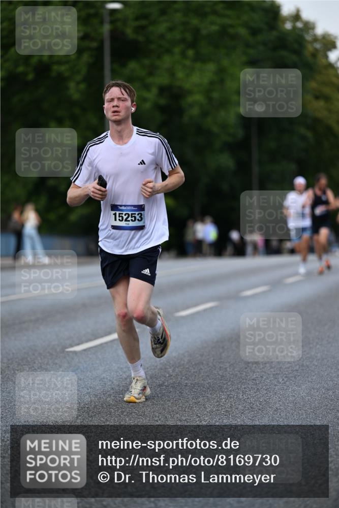 29.06.2025 - hella hamburg halbmarathon Dr. Thomas Lammeyer http://msf.ph/oto/8169730 29.06.2025 09:45:43 Kennedybrücke 5612, 7331, 7855, 9269, 10468, 11078, 11228 meine-sportfotos.de